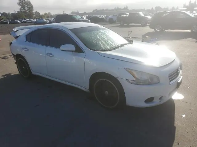 2014 NISSAN MAXIMA S  