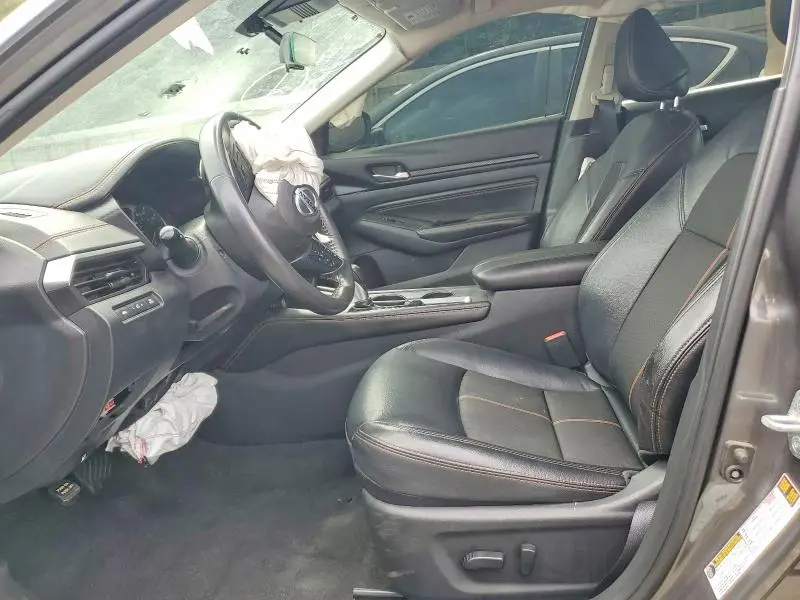 2022 NISSAN ALTIMA SR  