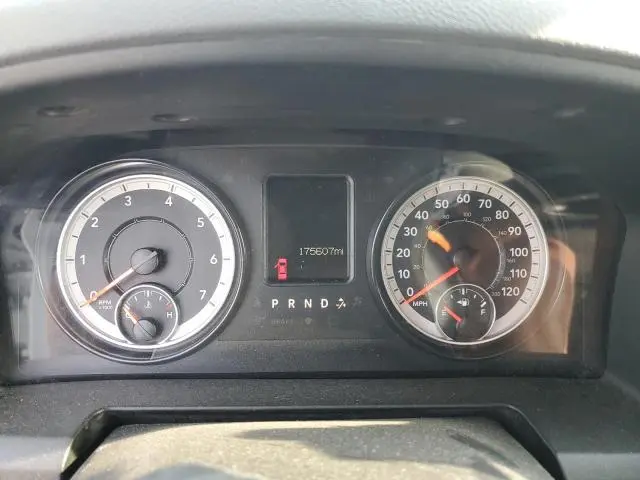 2016 RAM 1500 SLT  