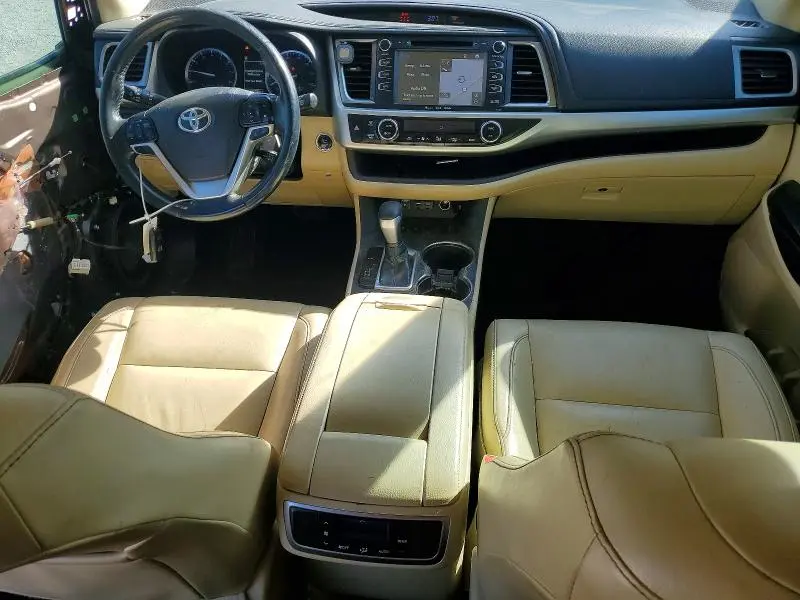 2019 TOYOTA HIGHLANDER XLE  