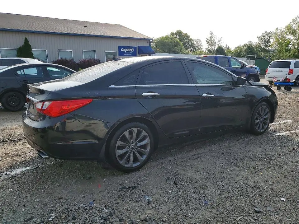 2013 HYUNDAI SONATA SE  
