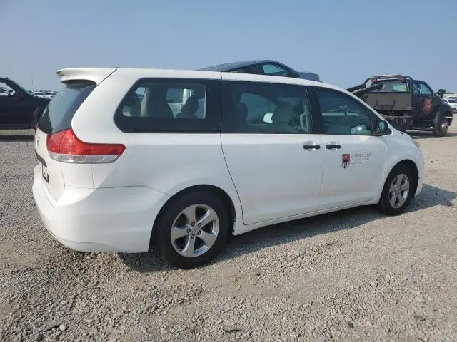 2013 TOYOTA SIENNA   