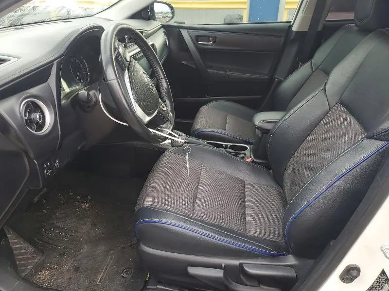 2018 TOYOTA COROLLA SE  