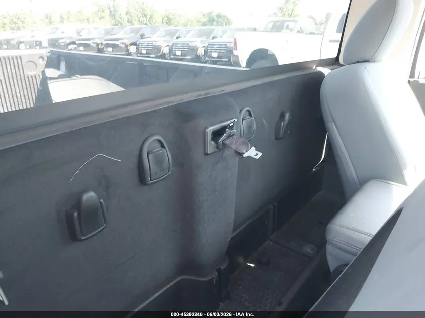 2018 RAM 1500 TRADESMAN  4X2 8' BOX