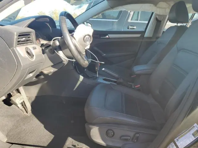 2020 VOLKSWAGEN PASSAT SE  