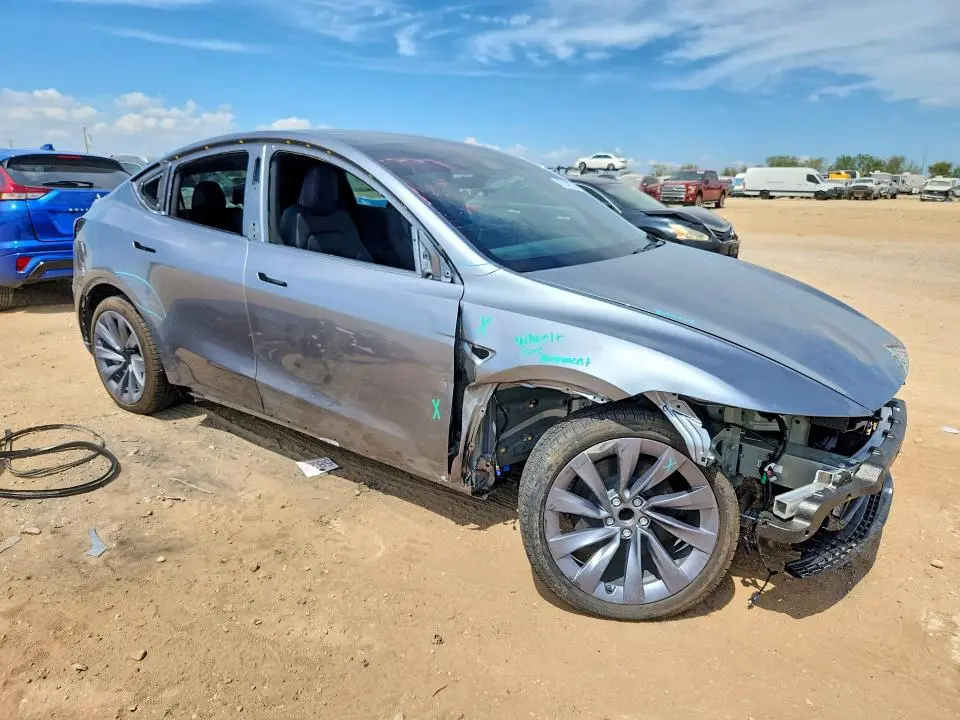 2026 TESLA MODEL Y   