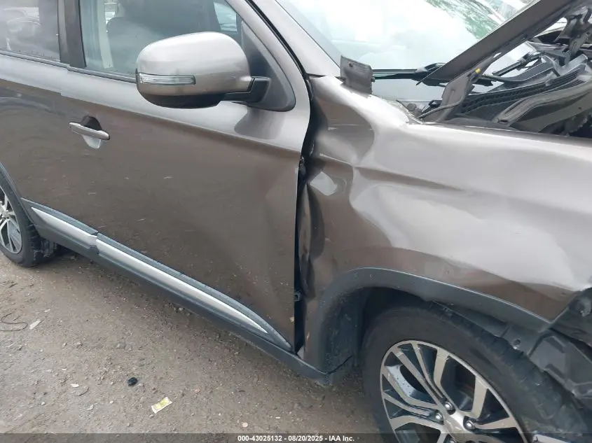 2017 MITSUBISHI OUTLANDER SE/SEL