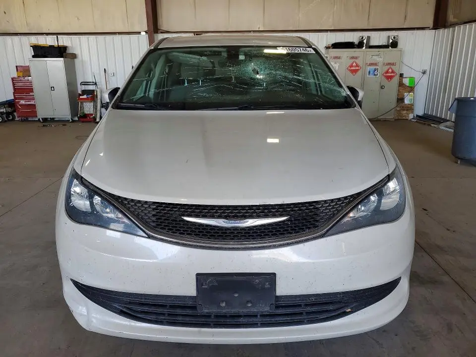 2017 CHRYSLER PACIFICA LX  