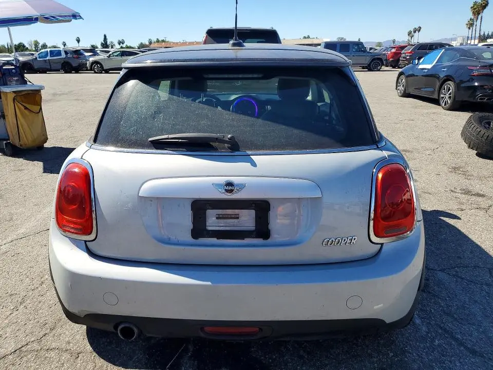 2015 MINI COOPER   