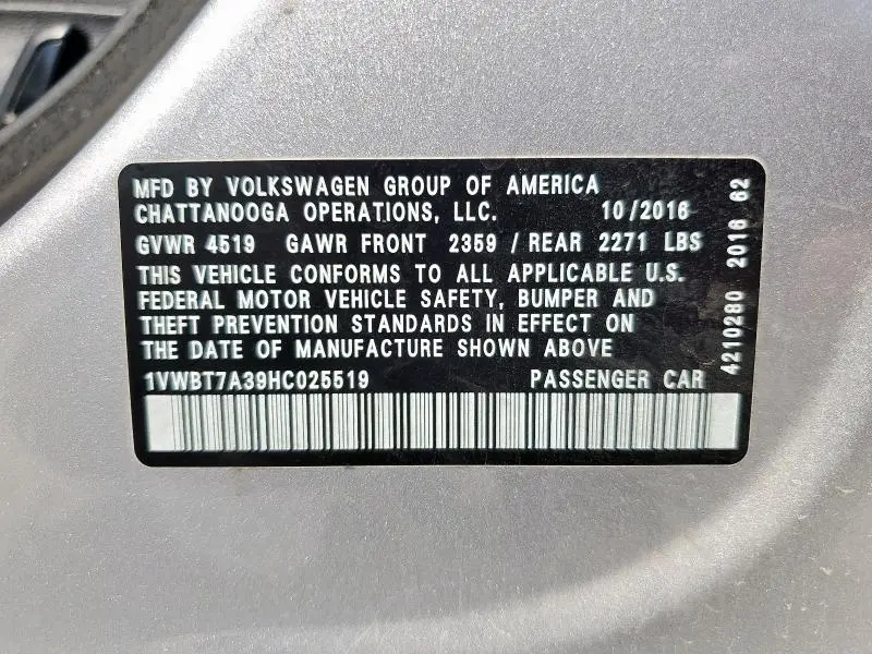 2017 VOLKSWAGEN PASSAT SE  