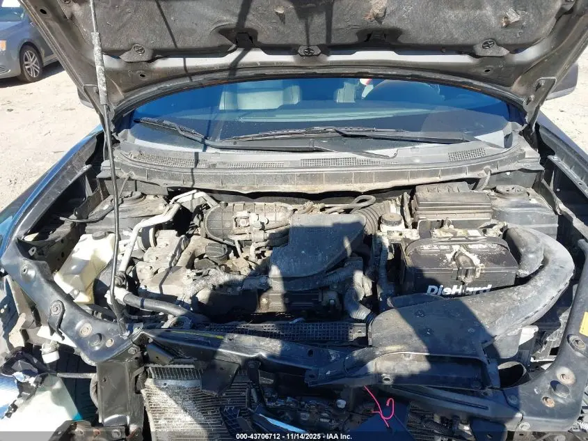 2011 NISSAN ROGUE SV