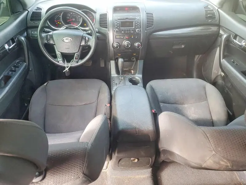 2011 KIA SORENTO LX  