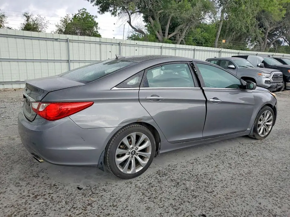 2013 HYUNDAI SONATA SE  