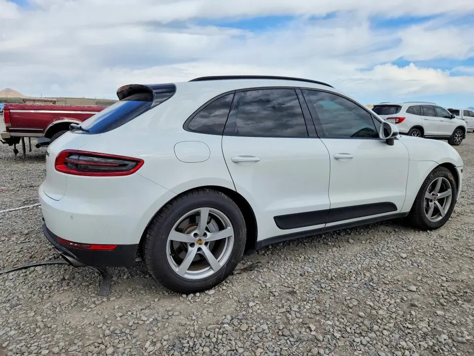 2015 PORSCHE MACAN S  