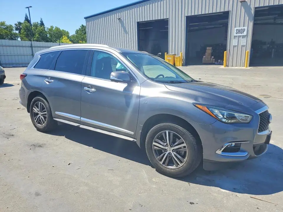 2019 INFINITI QX60 LUXE  