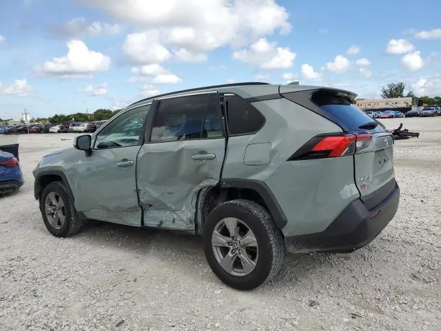 2022 TOYOTA RAV4 XLE  