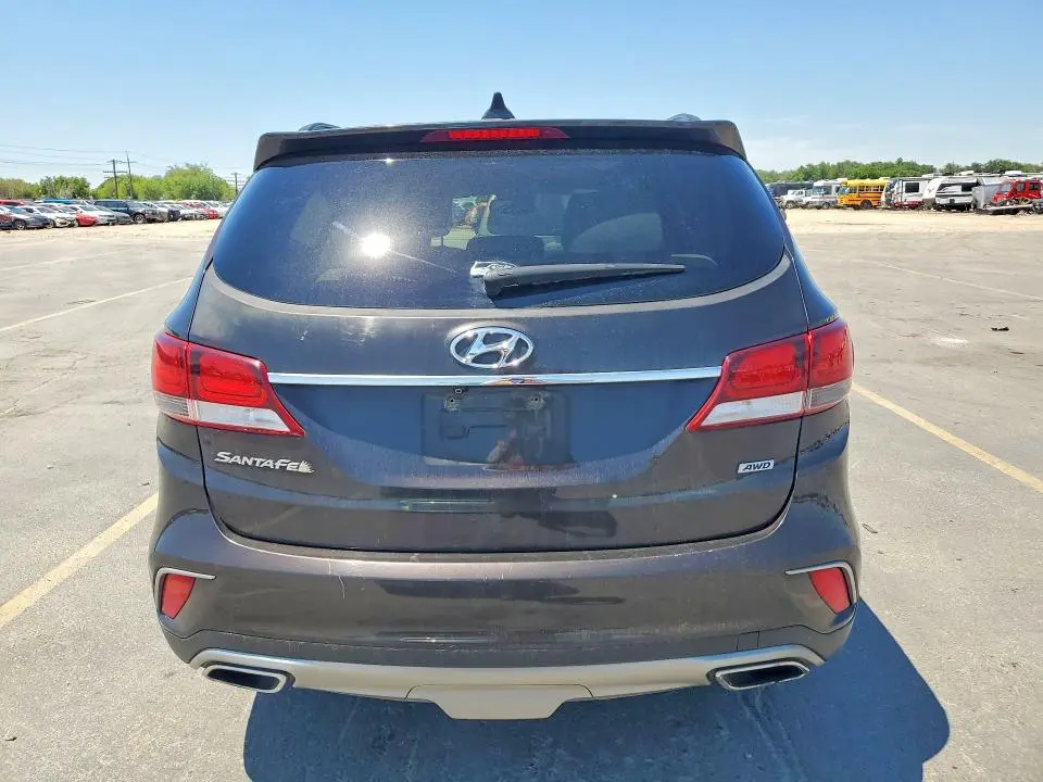2017 HYUNDAI SANTA FE SE  
