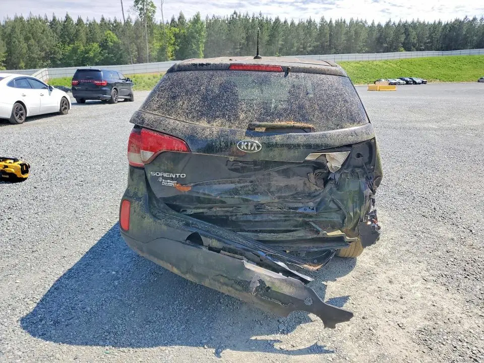 2015 KIA SORENTO LX  