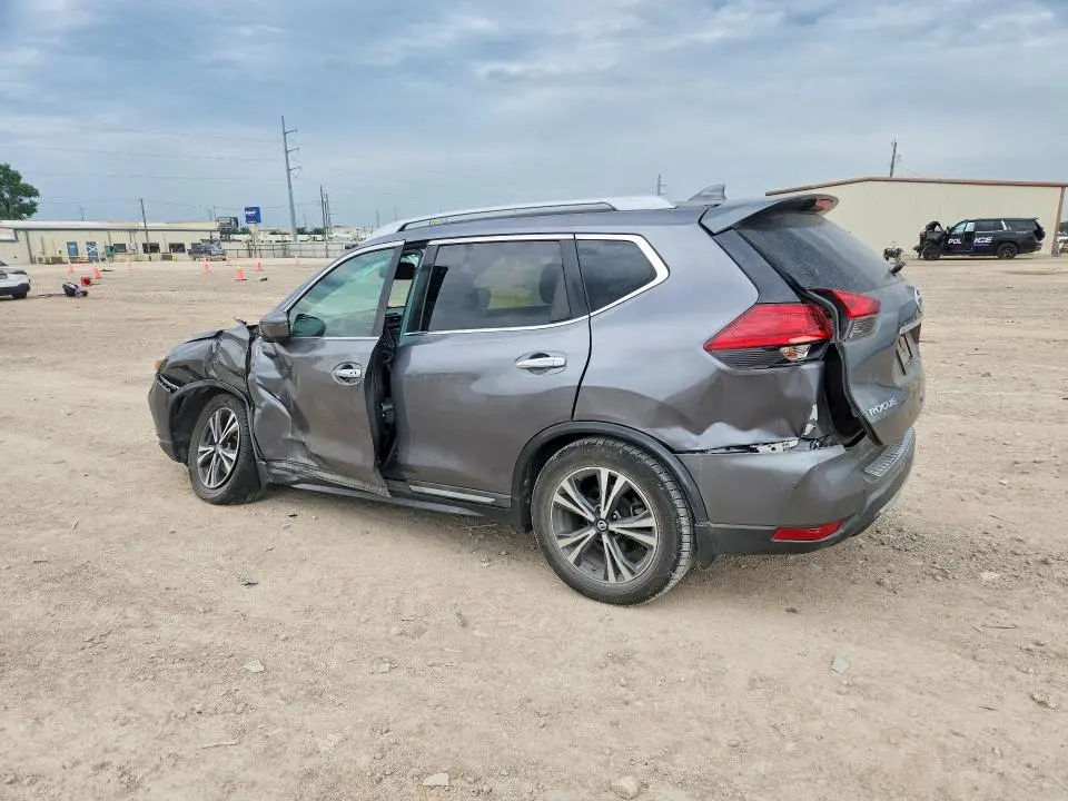 2017 NISSAN ROGUE SL  
