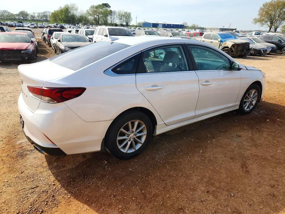 2018 HYUNDAI SONATA SE  