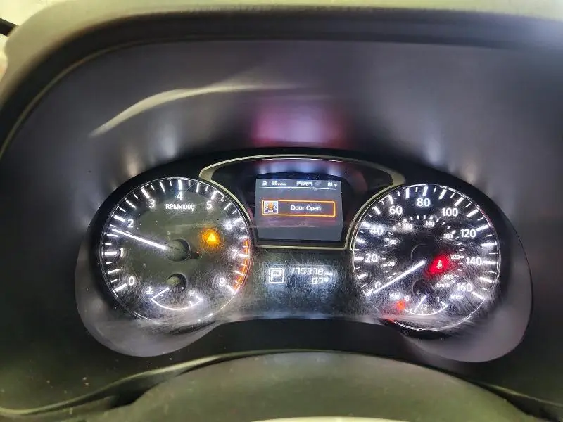2014 NISSAN PATHFINDER SV  