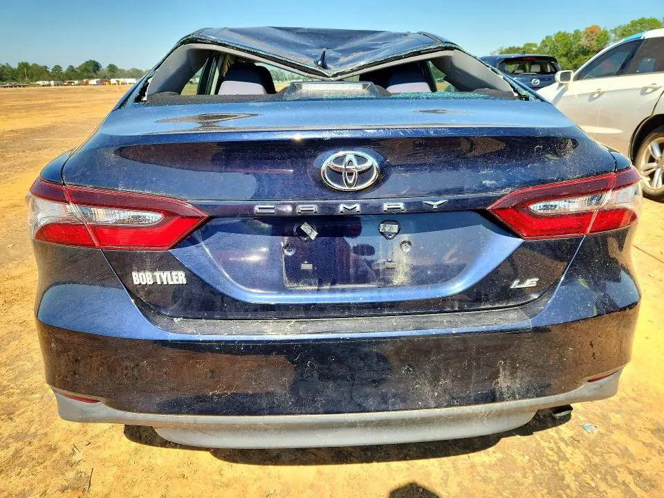 2022 TOYOTA CAMRY LE  