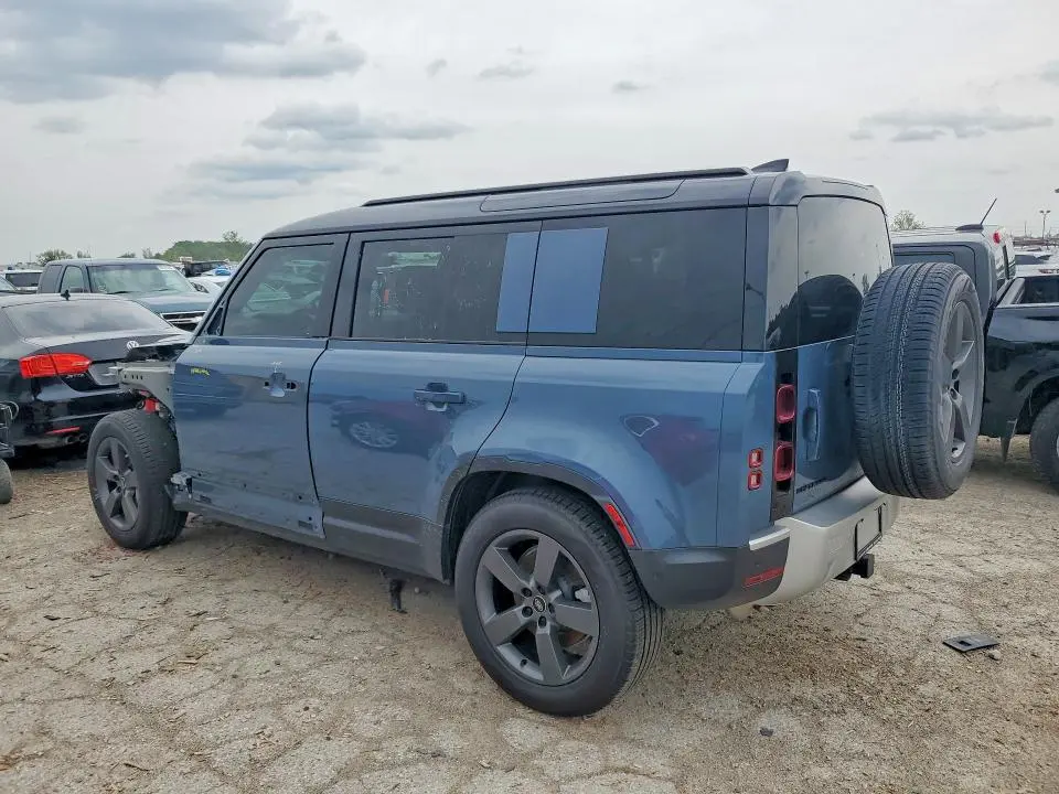 2025 LAND ROVER DEFENDER 110 S  