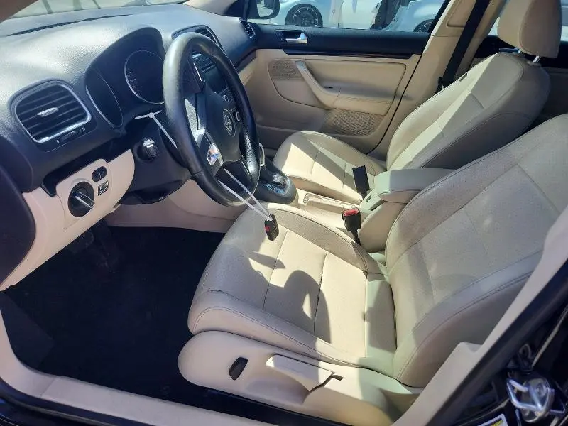 2012 VOLKSWAGEN JETTA TDI  