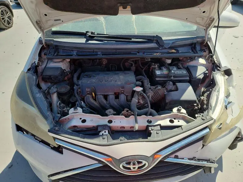 2016 TOYOTA YARIS 5-DOOR L  