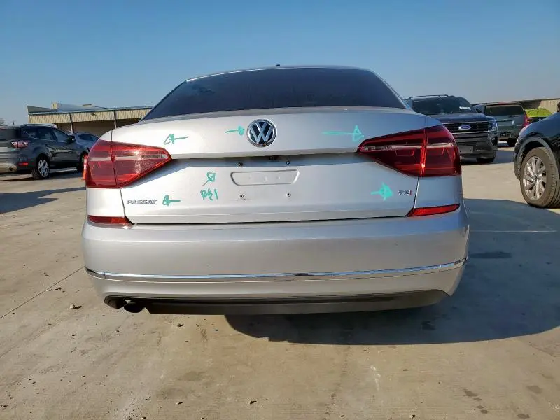 2018 VOLKSWAGEN PASSAT S  