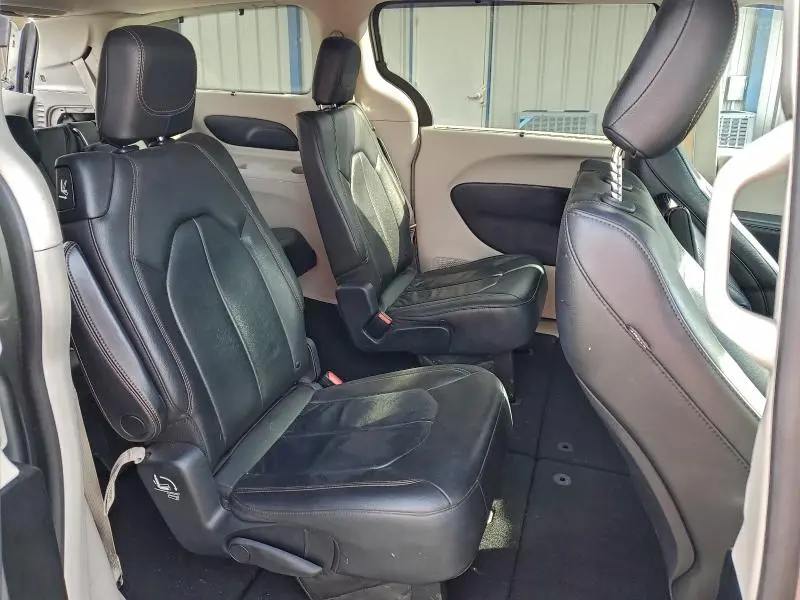 2017 CHRYSLER PACIFICA TOURING L  