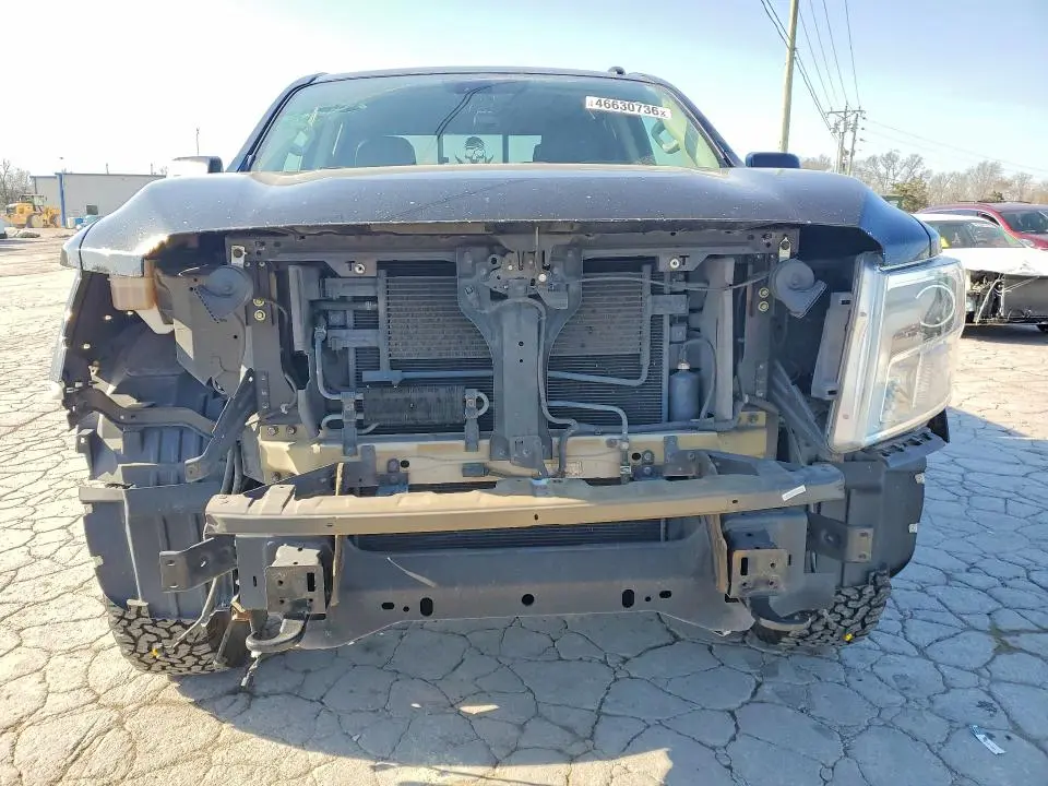 2017 NISSAN TITAN PRO-4X  