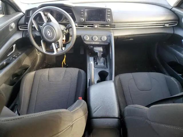 2021 HYUNDAI ELANTRA SE  