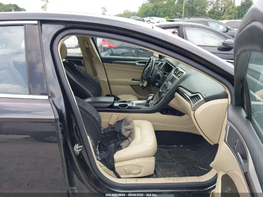 2013 FORD FUSION SE
