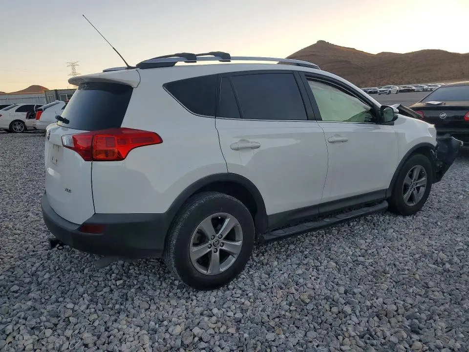 2015 TOYOTA RAV4 XLE  