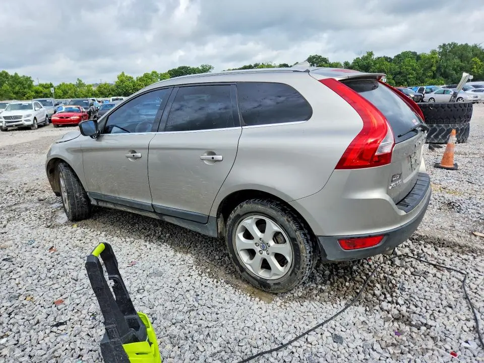 2011 VOLVO XC60 3.2  