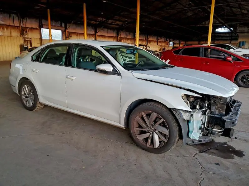 2018 VOLKSWAGEN PASSAT SE  