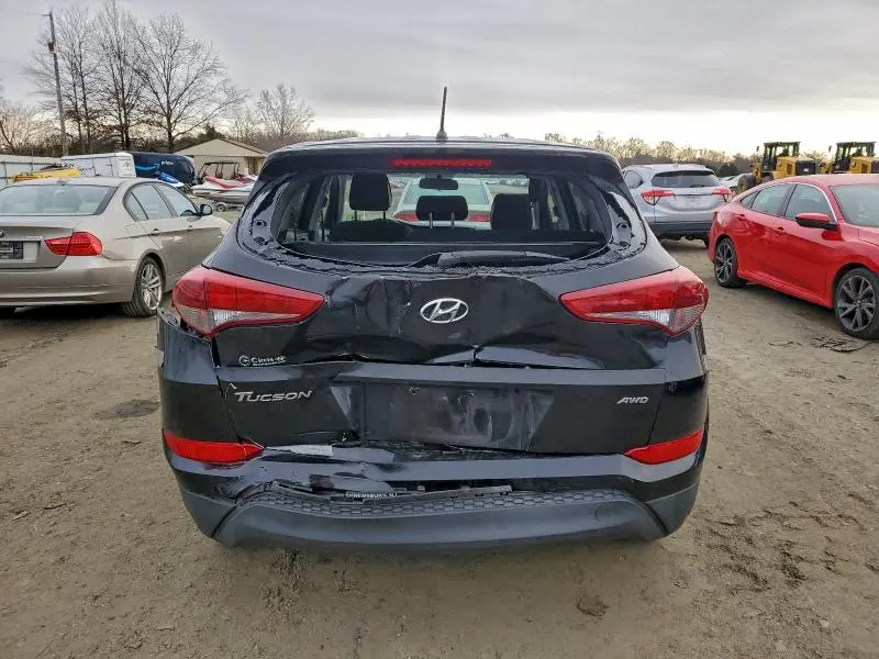 2018 HYUNDAI TUCSON SE  