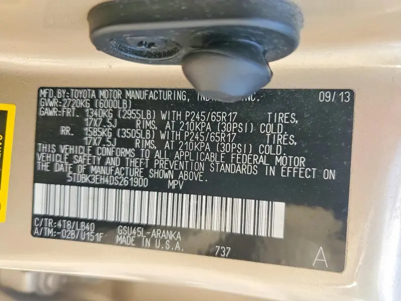 2013 TOYOTA HIGHLANDER SE  