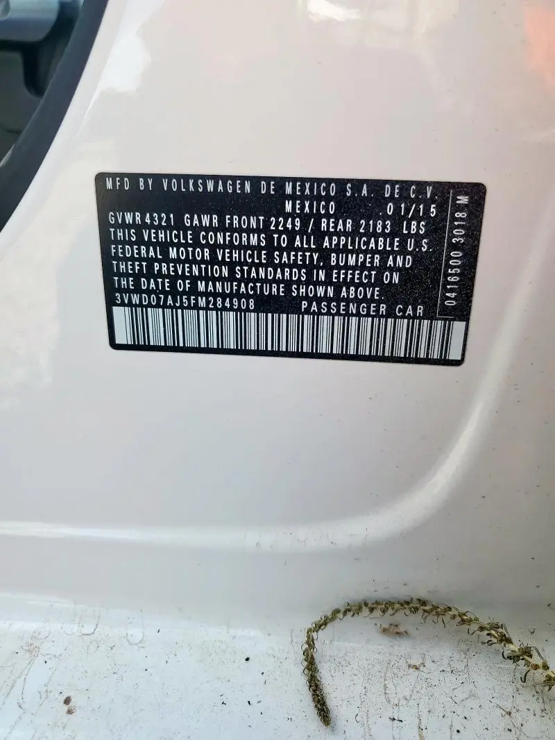 2015 VOLKSWAGEN JETTA SE  