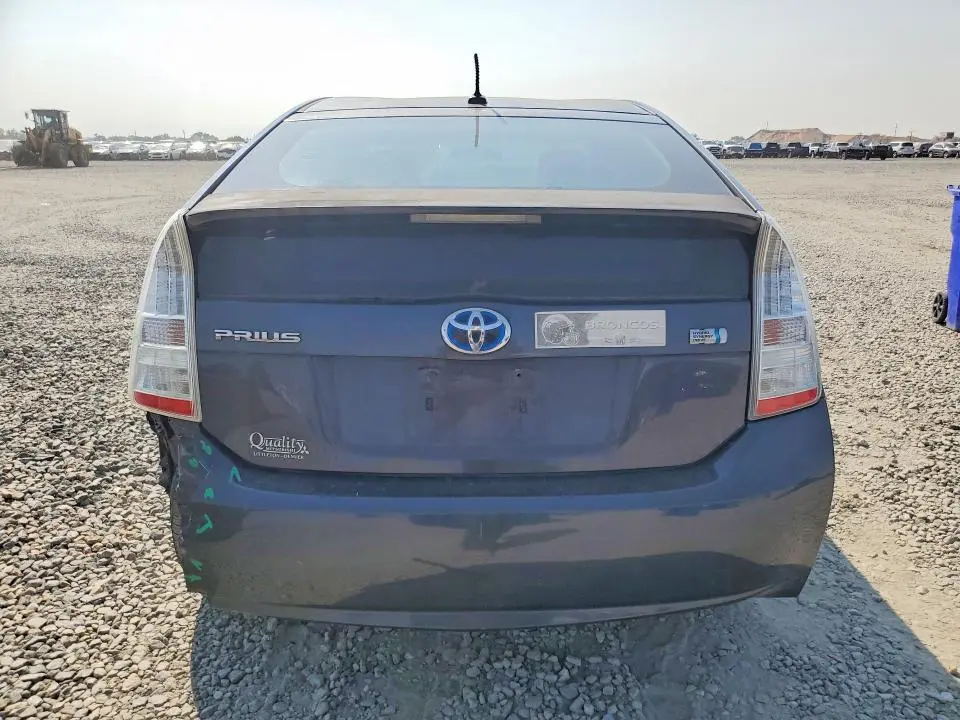 2010 TOYOTA PRIUS I  