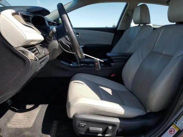 2016 TOYOTA AVALON XLE