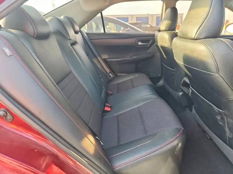 2017 TOYOTA CAMRY SE  