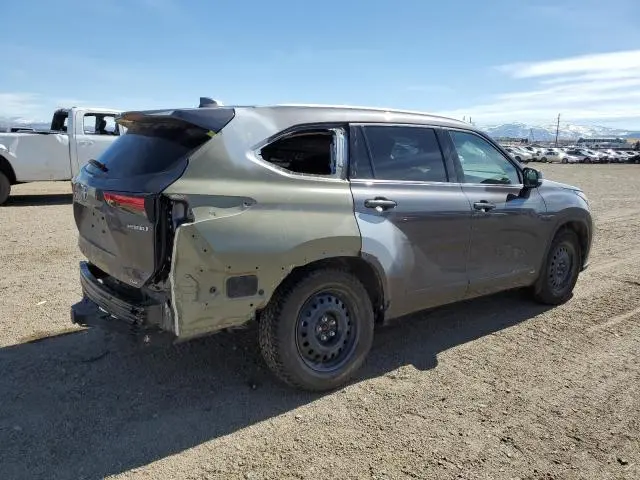 2022 TOYOTA HIGHLANDER HYBRID XLE  