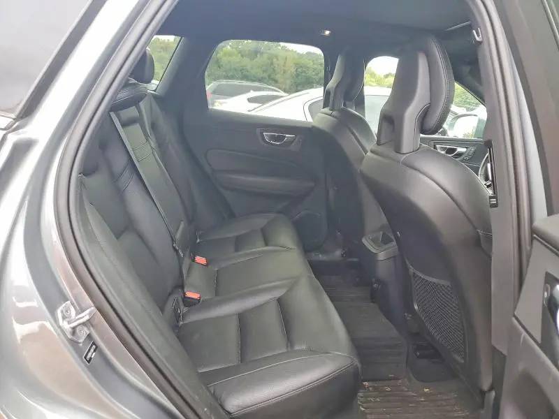 2018 VOLVO XC60 T5  