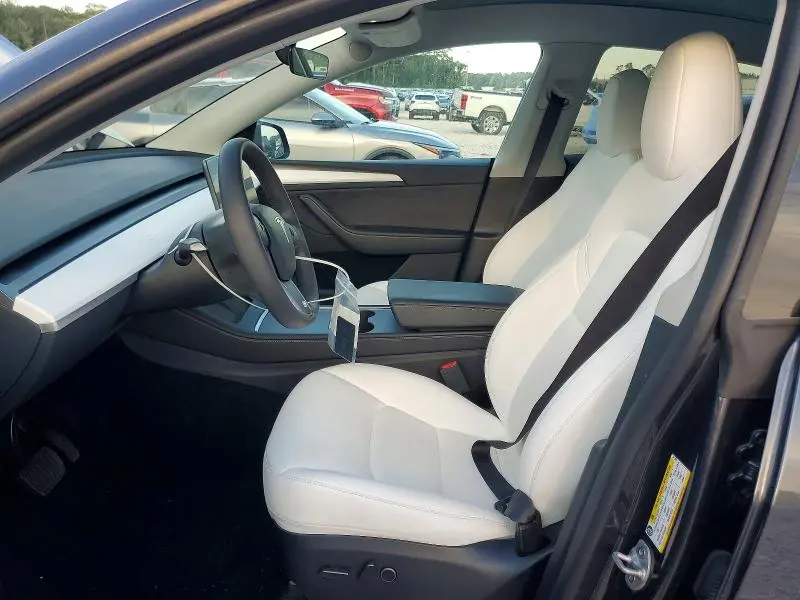 2025 TESLA MODEL Y   