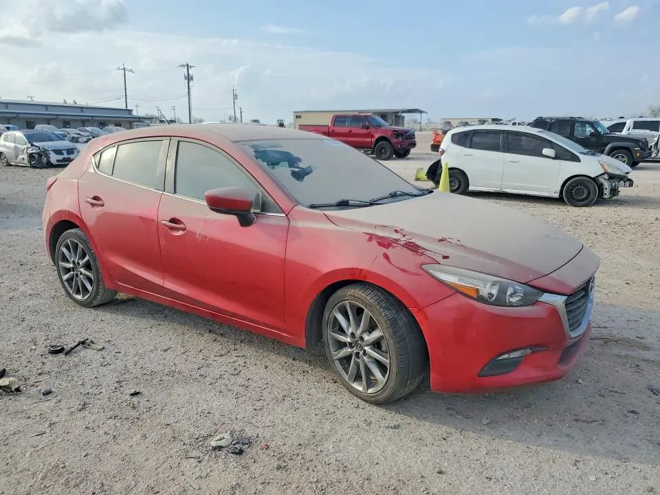 2018 MAZDA 3 TOURING  