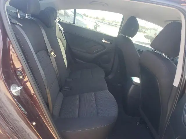 2018 KIA FORTE LX  