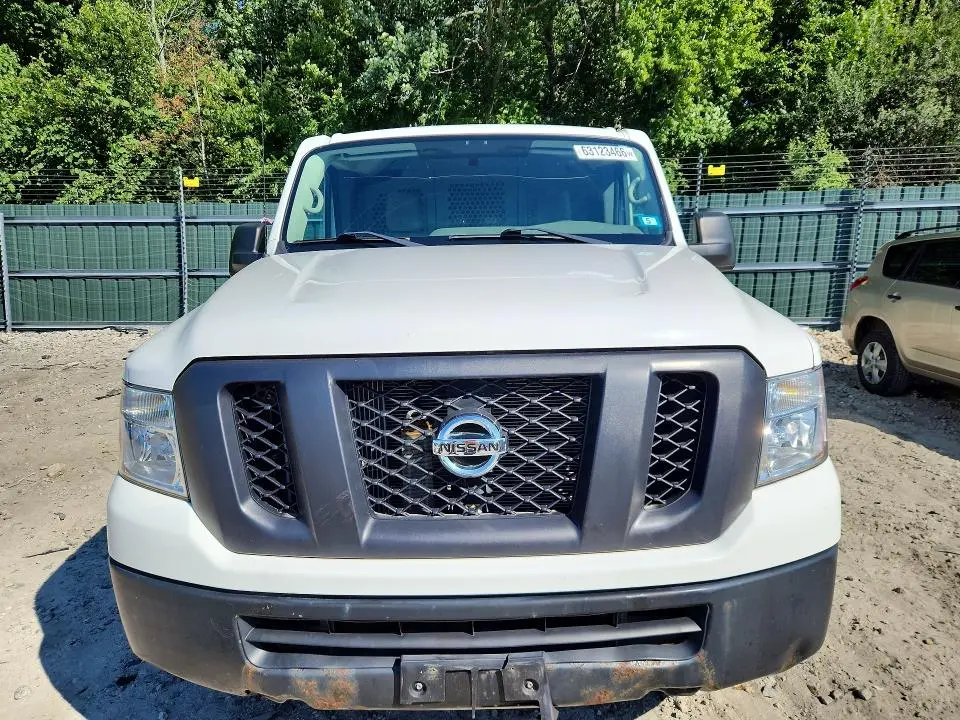 2017 NISSAN NV 2500 HD S  