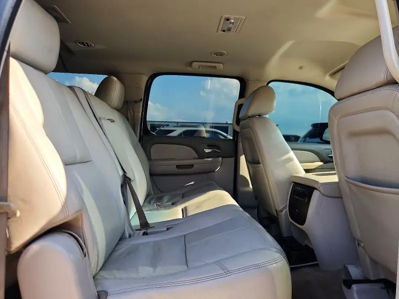 2014 CHEVROLET SUBURBAN C1500 LT  